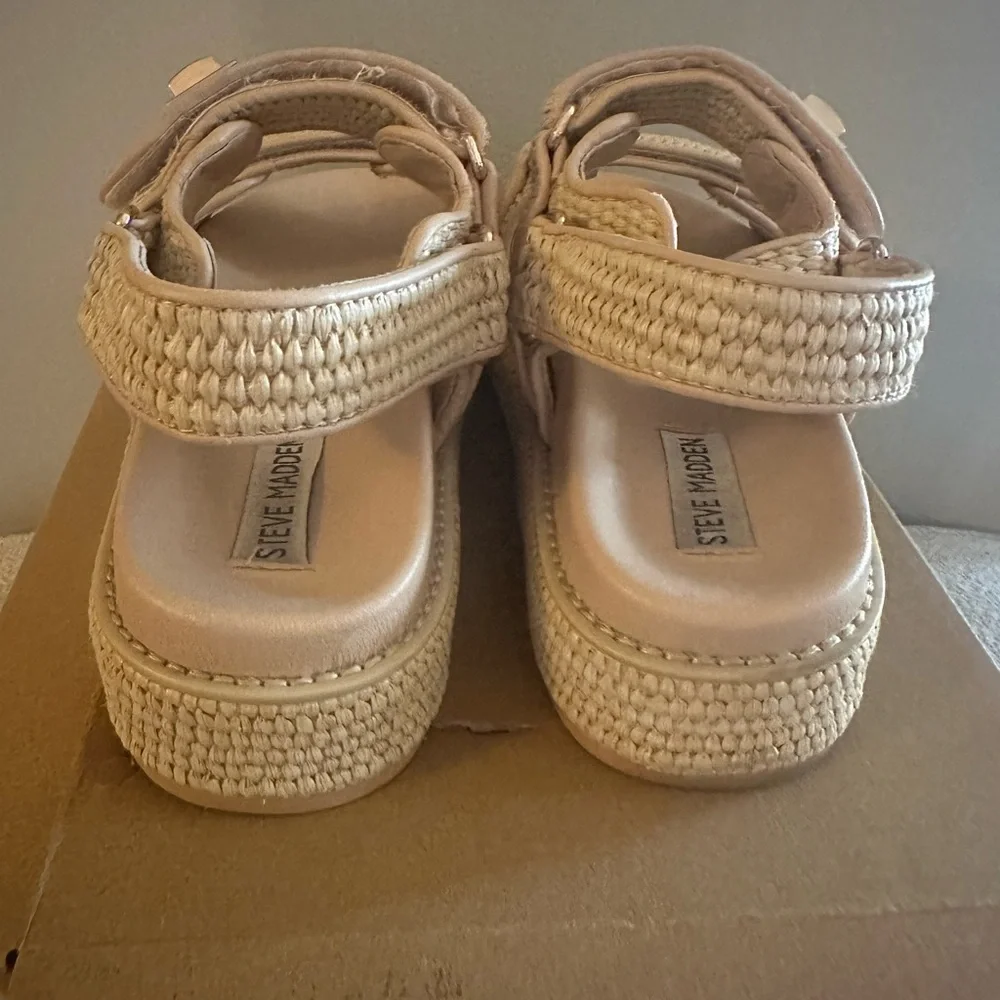 Steve Madden fit loop secure